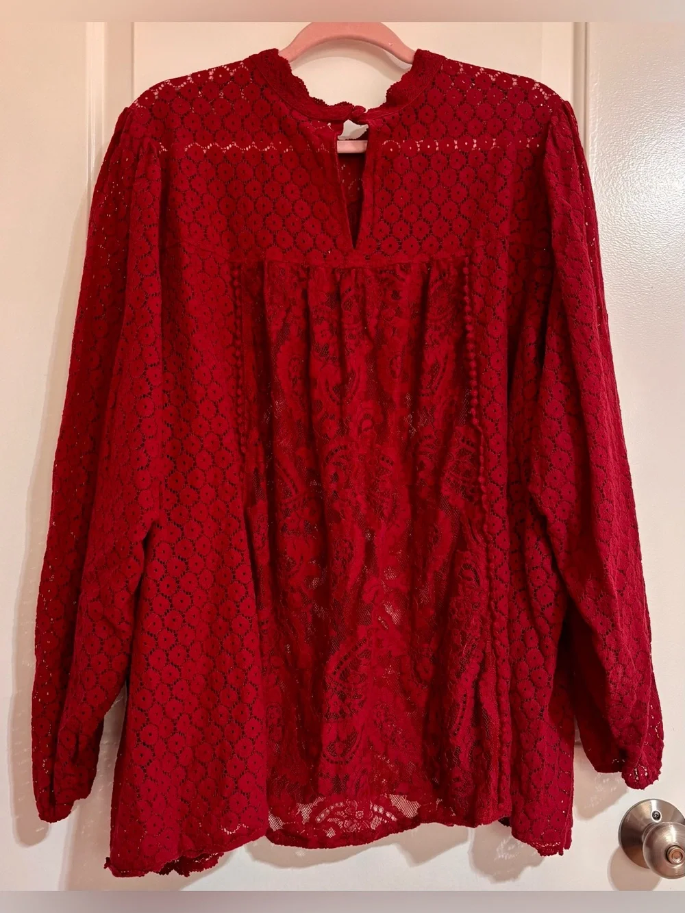 💋 Torrid Red Lace Top